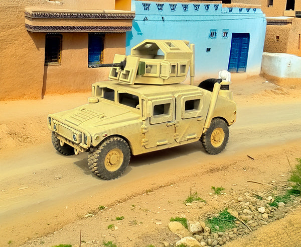 GCmini M1114 Up-Armored HMMWV, Camera Mast Retracted, 28mm