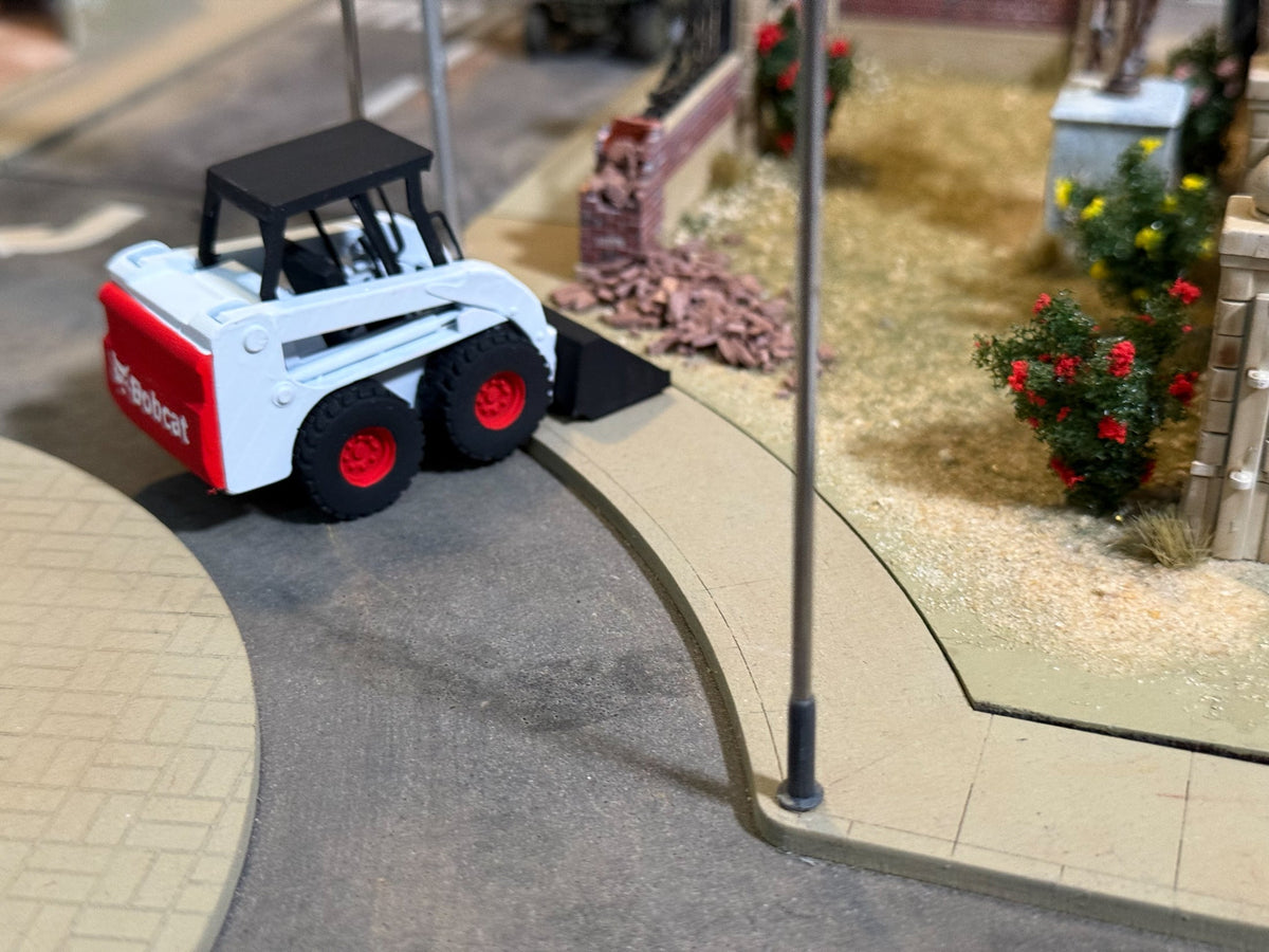 GCmini Bobcat Wheeled Skid Steer Resin Model, 28mm, view 4 of 6